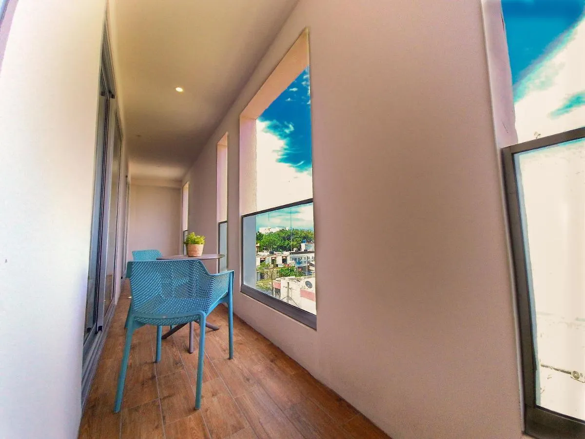 Spacious And Luxurious 2 Bedroom Apartment Wih City View And Private Balcony. Playa del Carmen