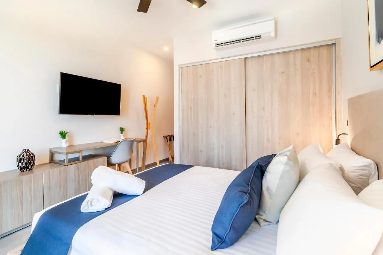 Spacious And Luxurious 2 Bedroom Apartment Wih City View And Private Balcony. Playa del Carmen Mexico
