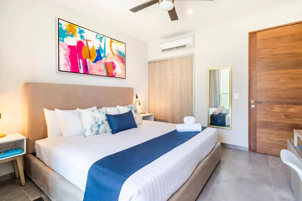Spacious And Luxurious 2 Bedroom Apartment Wih City View And Private Balcony. Playa del Carmen 0*,